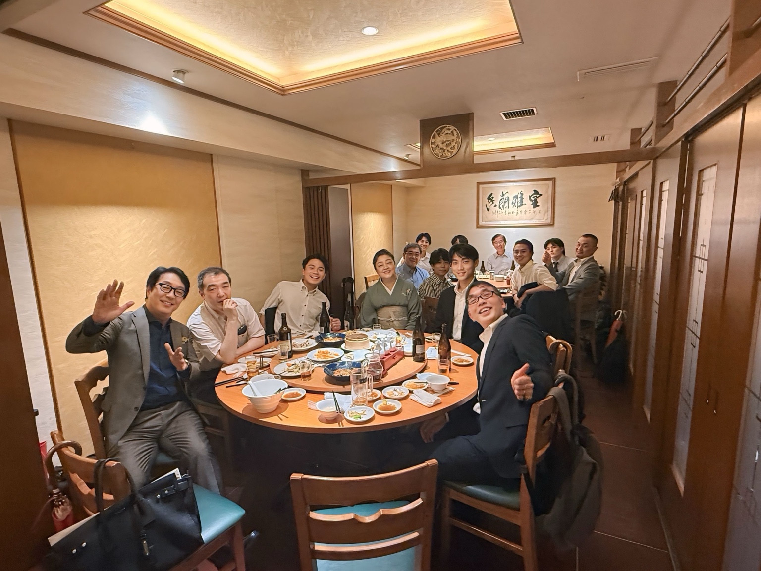 笑顔や手を振る姿も見られた第二部。